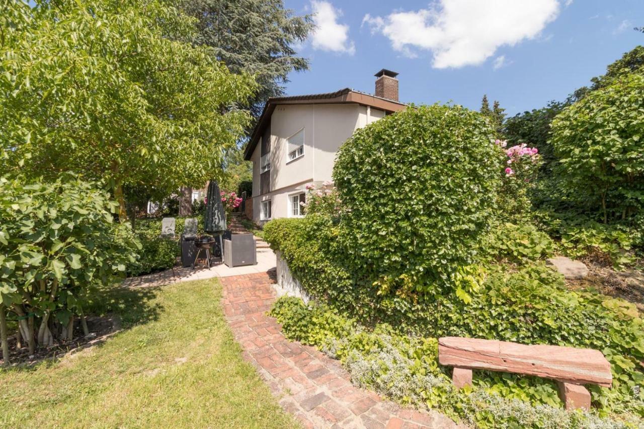 Villa-Doerr 100 M² + 1500M² Garten 보스타트 외부 사진