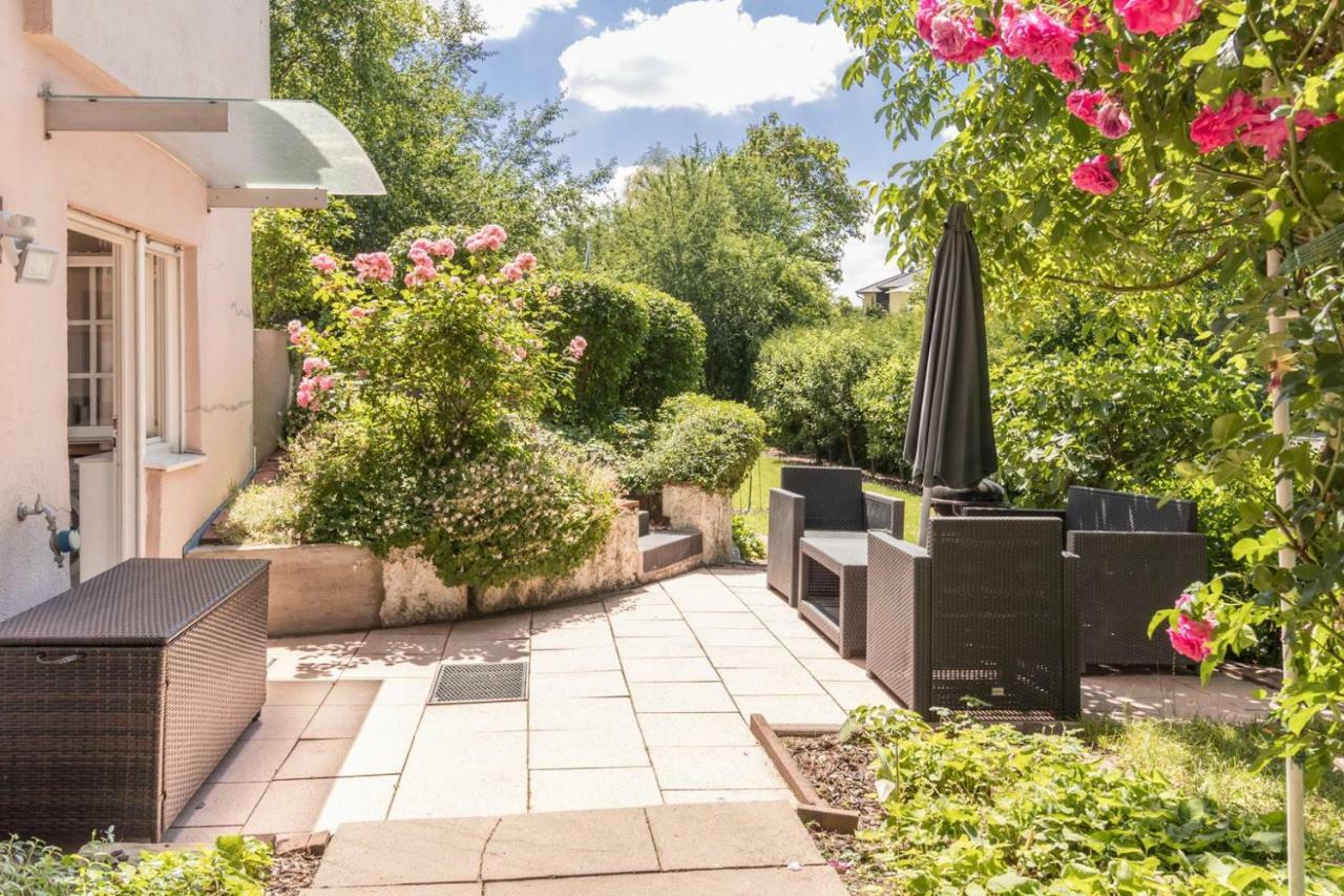 Villa-Doerr 100 M² + 1500M² Garten 보스타트 외부 사진