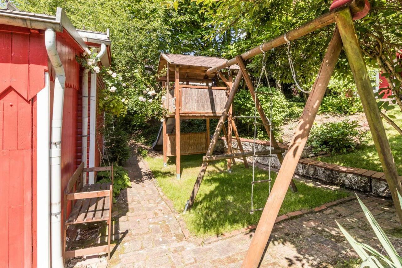 Villa-Doerr 100 M² + 1500M² Garten 보스타트 외부 사진